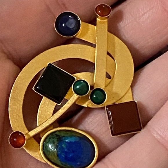 Modernist Gold Tone Faux Stone Pieced Earrings Artist Signed - Picture 5 of 8